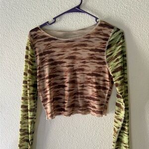 Buckle Two-Tone Brown & Green Long Sleeve Crop Top